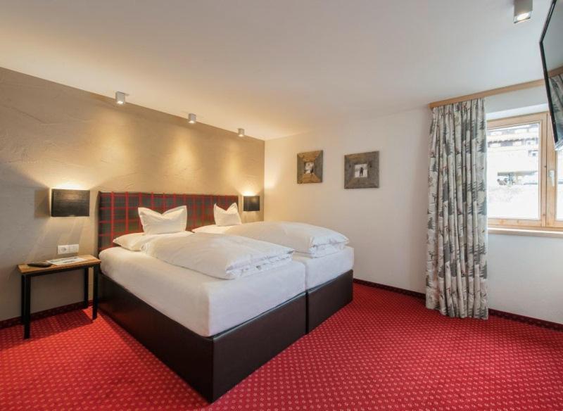 Zürs Haus Kueng Bed & Breakfast エクステリア 写真