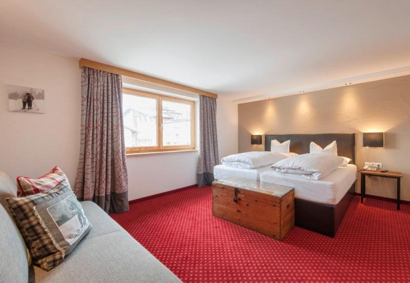 Zürs Haus Kueng Bed & Breakfast エクステリア 写真
