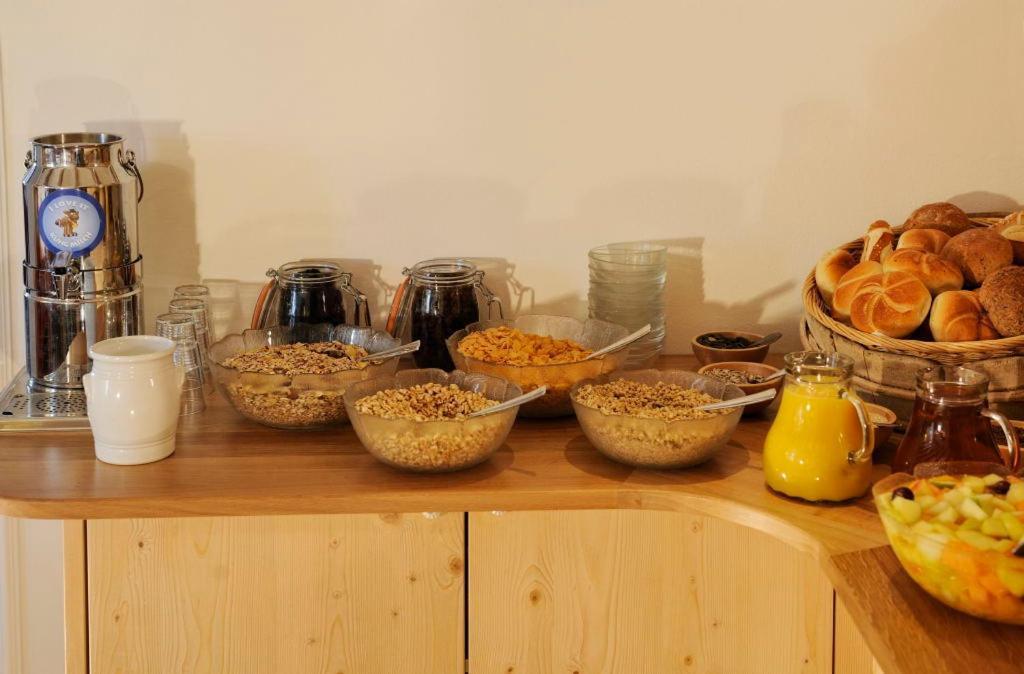 Zürs Haus Kueng Bed & Breakfast エクステリア 写真